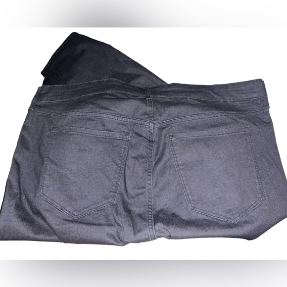 Old Navy Extra High Rise Black Skinny Jeans NWT - Picture 2 of 3